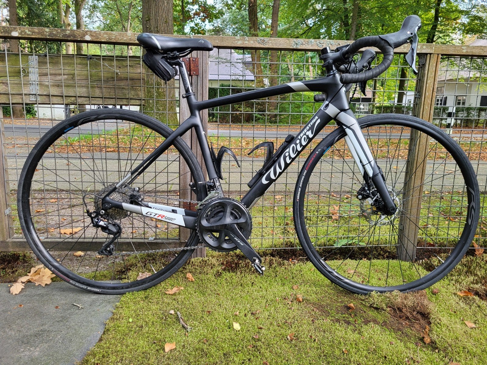 Wilier GTR Team Disc racefiets - Maat S (48), 28 inch, Carbon, Heren, 49 tot 53 cm