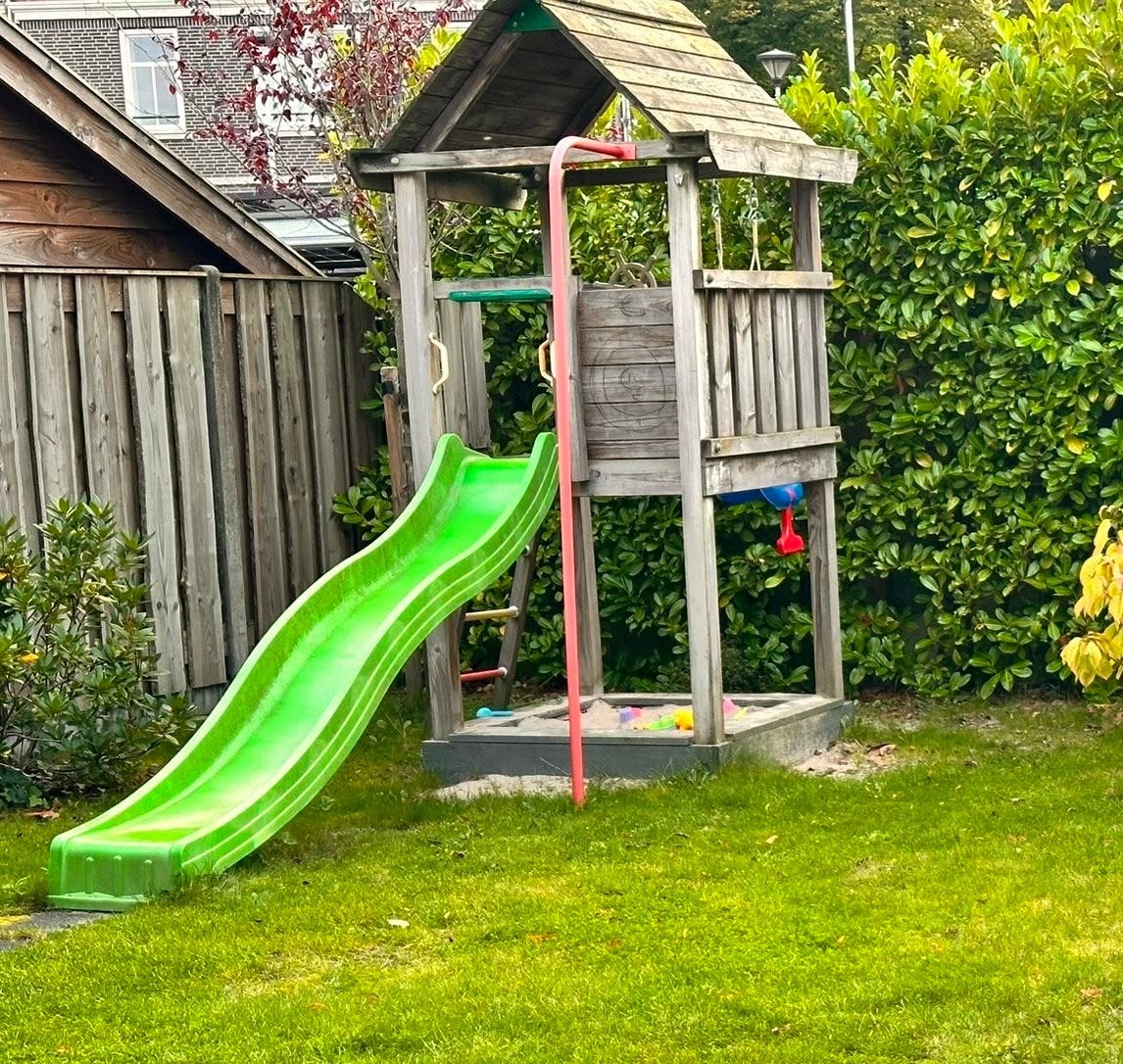 Houten Speeltoestel met Glijbaan en Zandbak, Ophalen, Gebruikt, Glijbaan