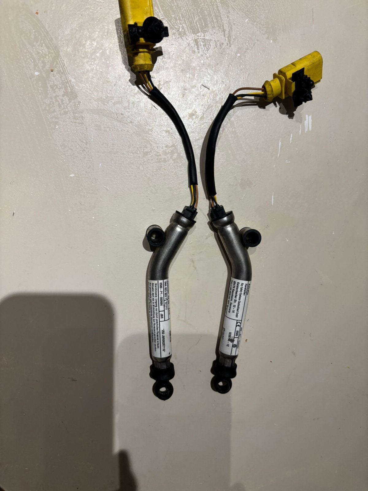 5NA 823 823F 5NA 823 823E motorkap beschermer Vw Tiguan, Auto-onderdelen, Ophalen of Verzenden, Volkswagen, Motorkap