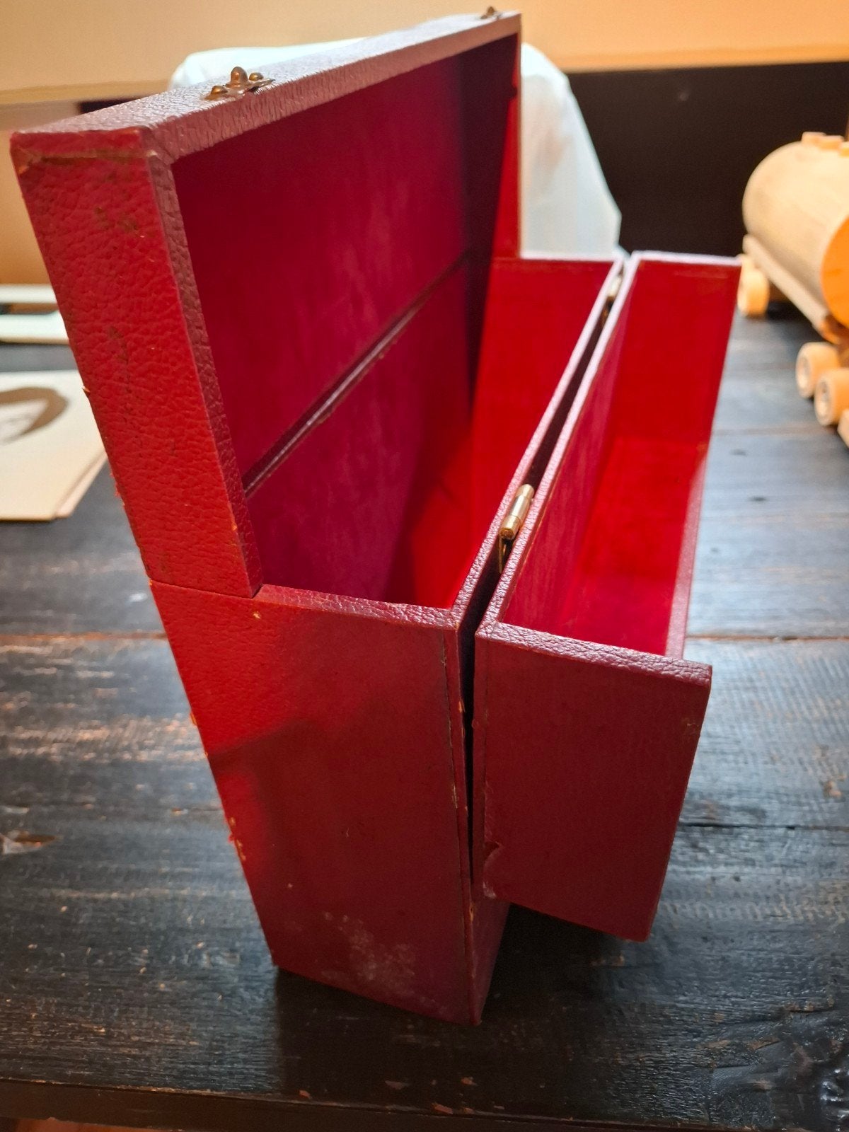 Vintage rode juwelendoos/opbergdoos met fluwelen interieur, Antiek en Kunst, Ophalen
