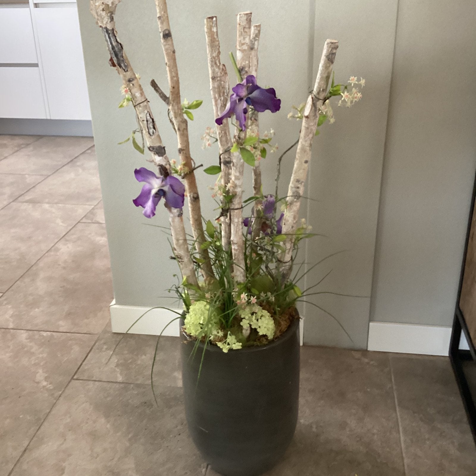 Mooie pot met kunstbloemen, Huis en Inrichting, Woonaccessoires | Kunstplanten en Kunstbloemen, Ophalen, Zo goed als nieuw