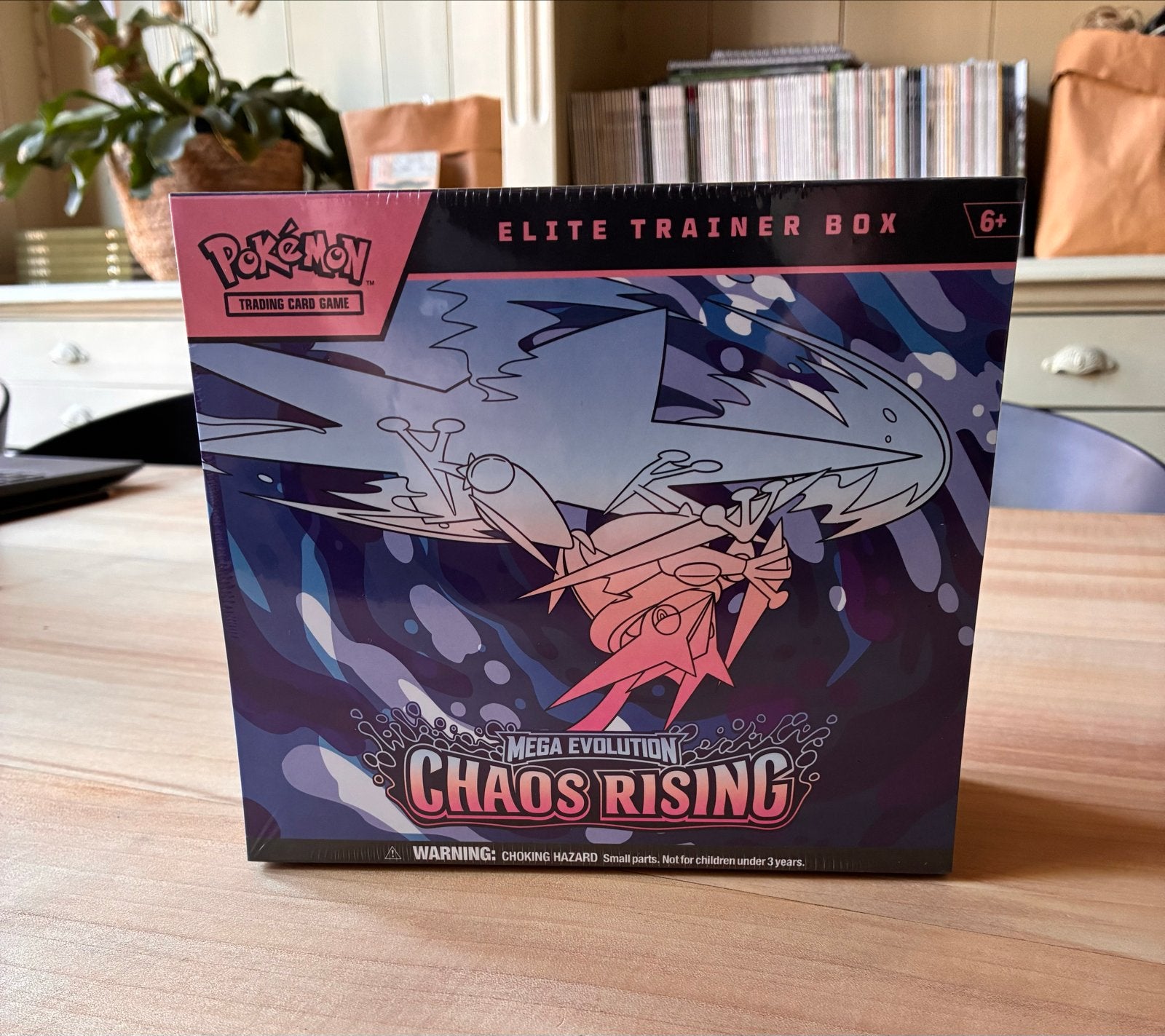 Pokémon Elite Trainer Box Mega Evolution Chaos Rising, Hobby en Vrije tijd, Ophalen of Verzenden, Nieuw, Boosterbox