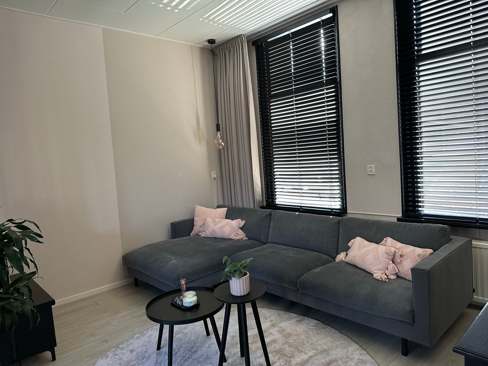 Lounge bank, Huis en Inrichting, Banken | Bankstellen, Ophalen, Zo goed als nieuw, Vierpersoons of meer