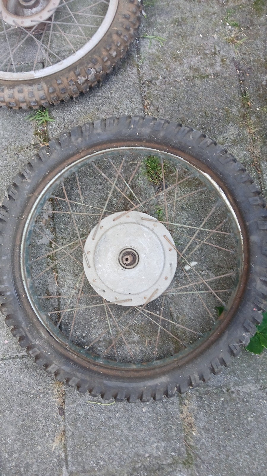 21 inch wielen voor classic crossmotoren, Ophalen
