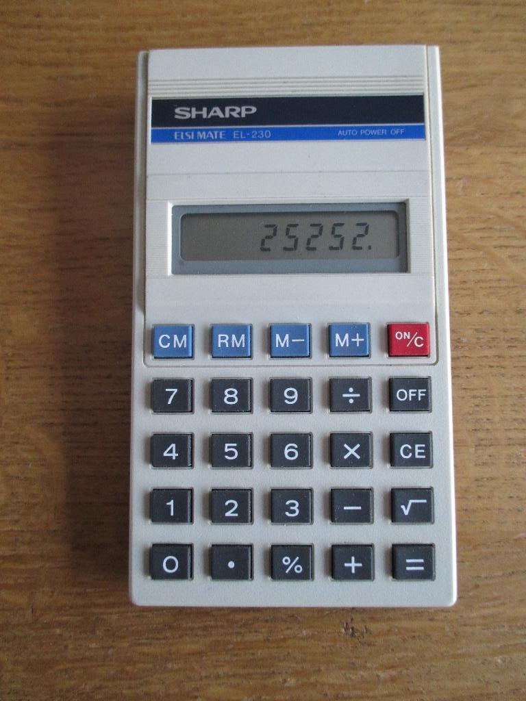 Sharp calculator, Verzamelen, Ophalen of Verzenden, Gebruikt