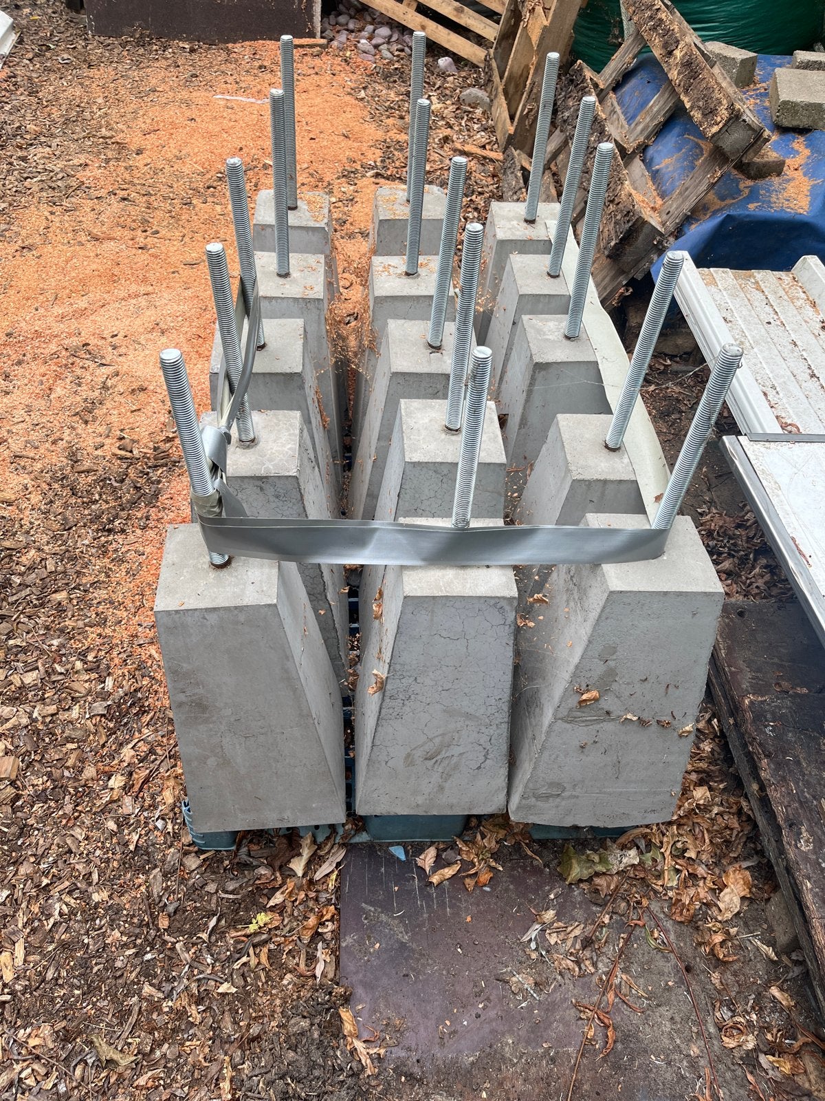 Betonnenpoeren met draadeinden (15 stuks), Ophalen, Nieuw