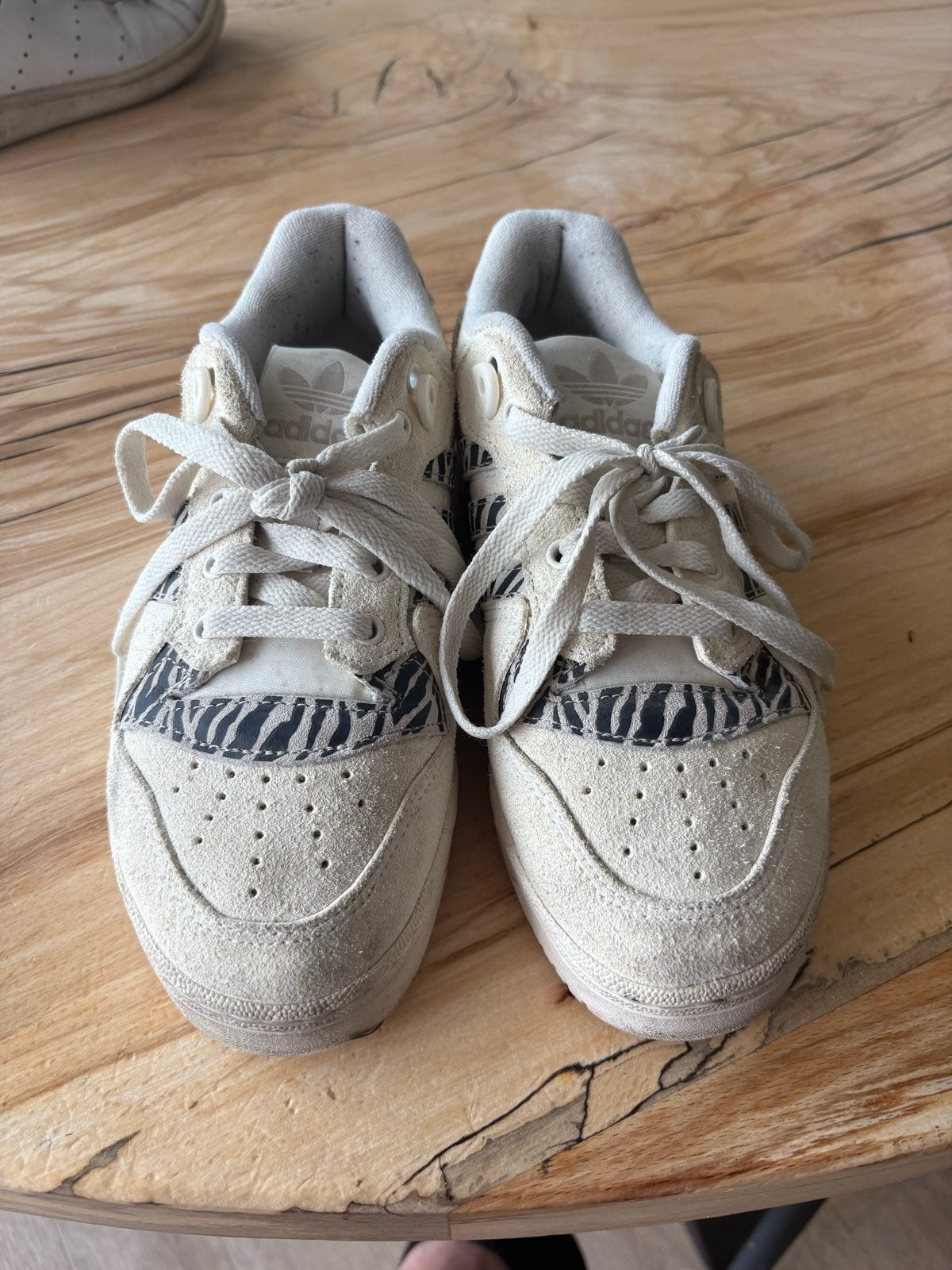 Adidas Originals Rivalry Low W EG9003 - Maat 38, Wit, Ophalen of Verzenden, Sneakers of Gympen, Zo goed als nieuw