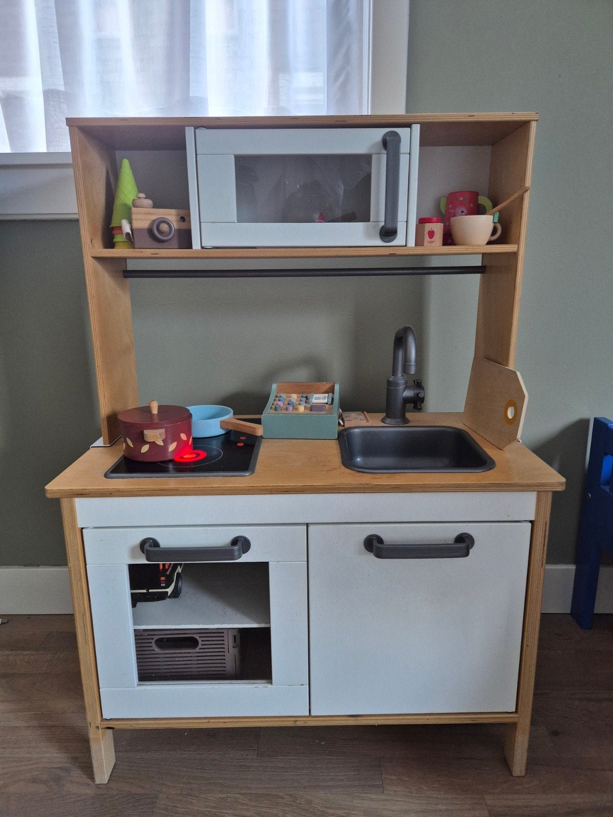 Houten speelkeuken met accessoires - ikea duktig, Ophalen, Gebruikt, Bouwen, Met licht