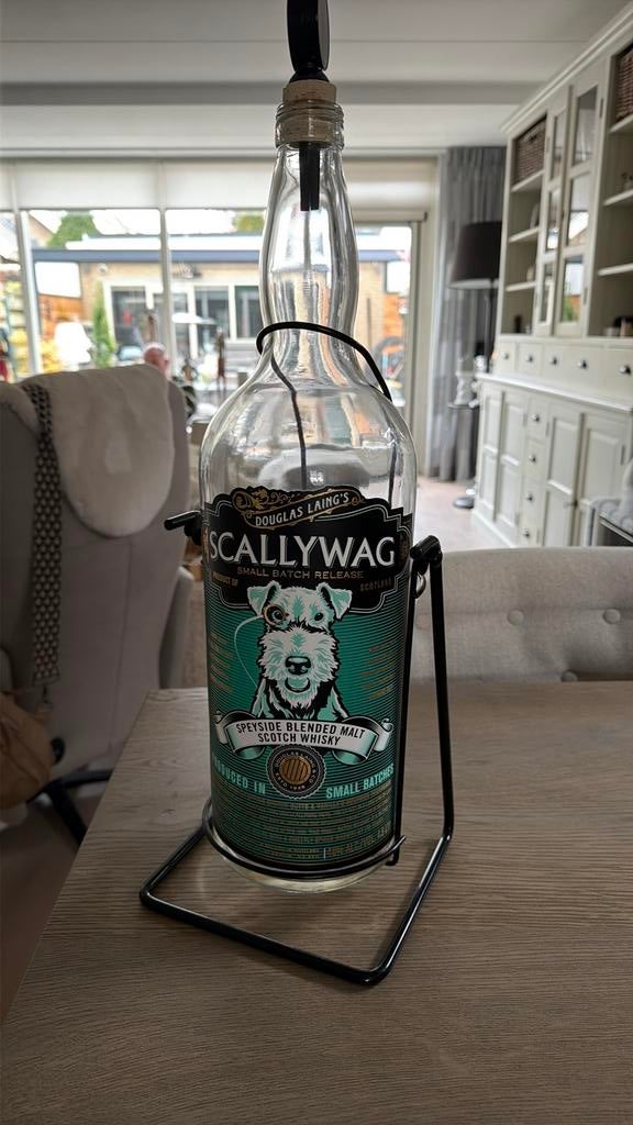Scallywag lege whisky fles op standaard 4,5 liter, Ophalen, Zo goed als nieuw