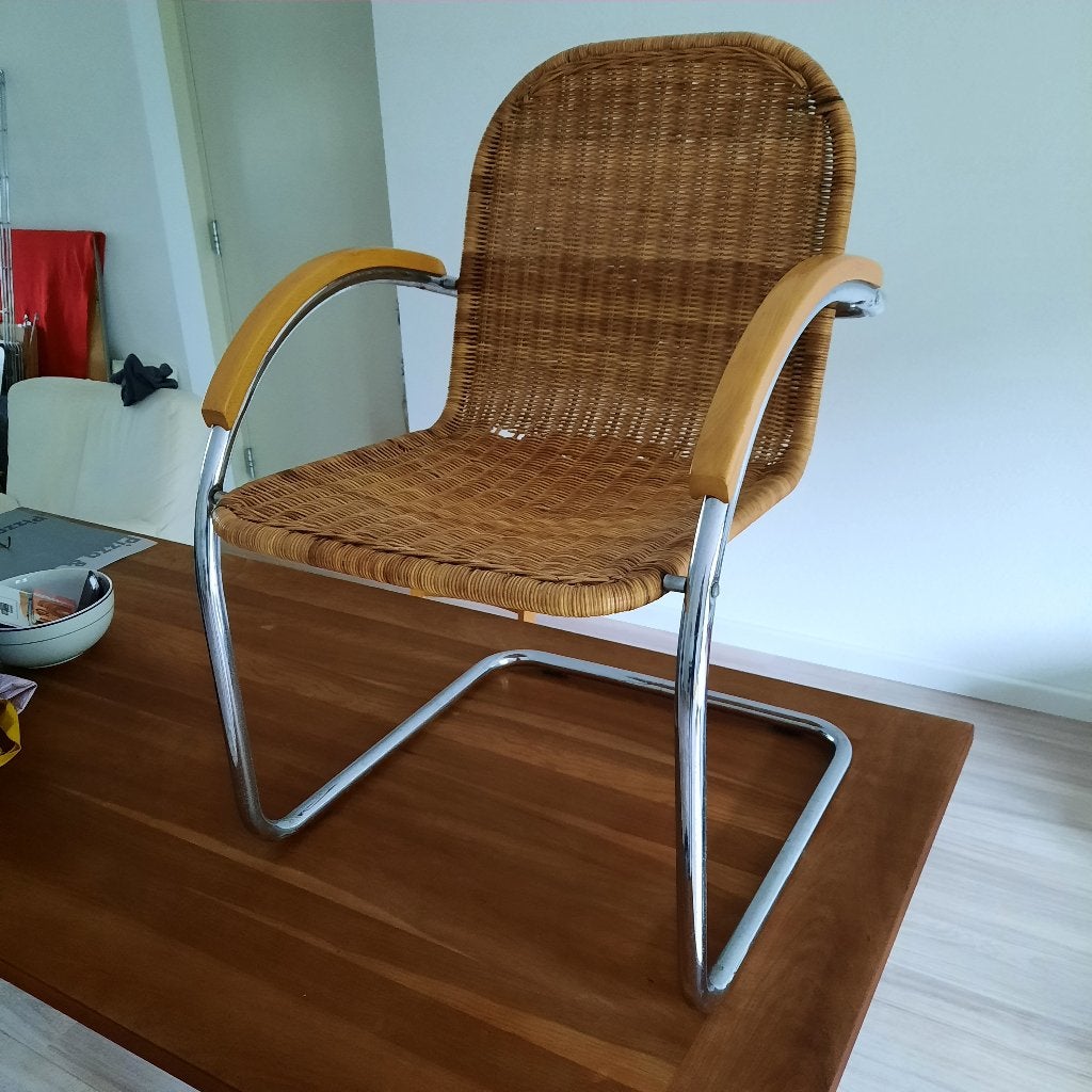 Vintage stoel met verchroomd buisstalen frame en rotan, Huis en Inrichting, Ophalen, Gebruikt, Bauhaus, Overige kleuren