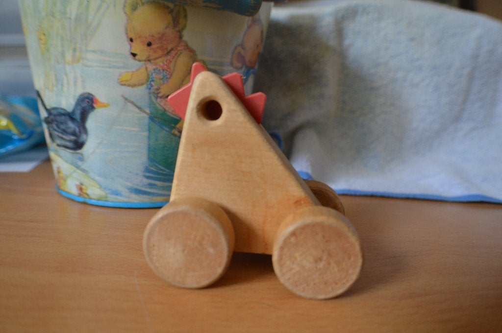 1974 Houten JUTTA kip op wielen - Made in Finland, Ophalen of Verzenden, Zo goed als nieuw, Duw- of Trekspeelgoed