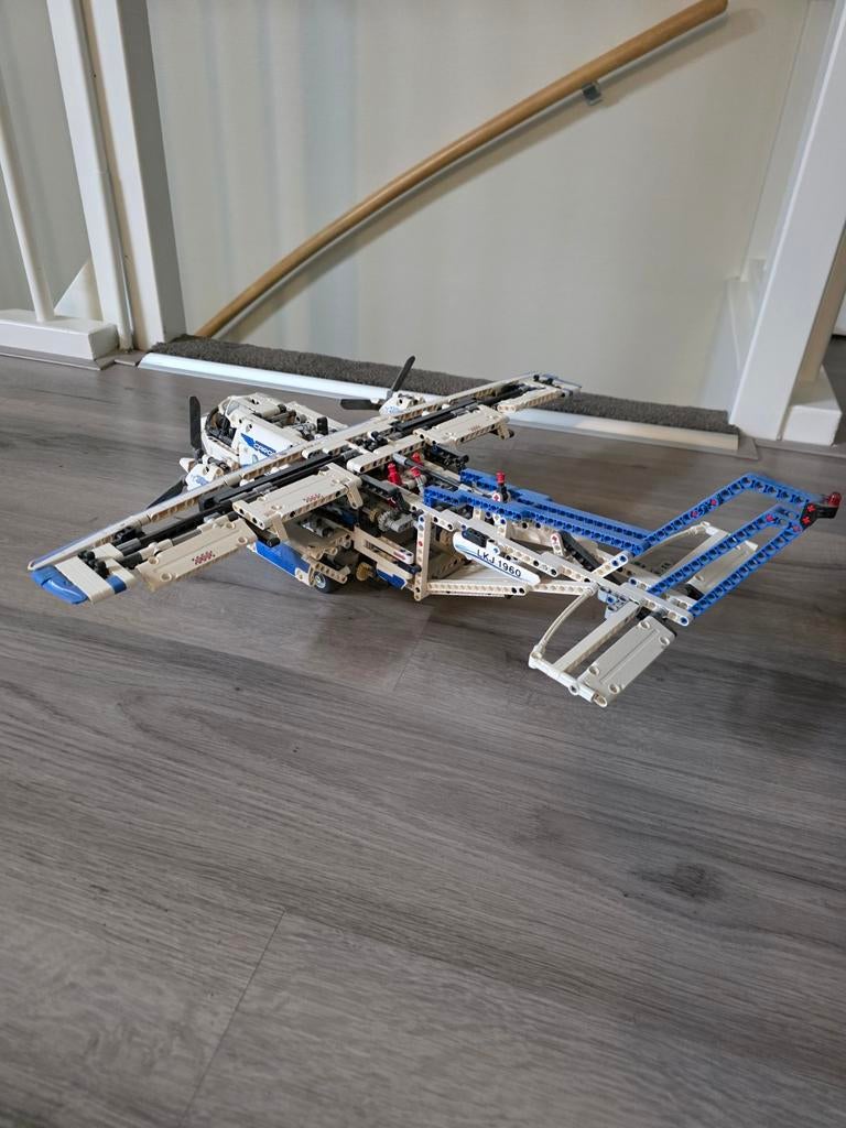 Lego Technic Vrachtvliegtuig (Cargo Plane), Ophalen, Gebruikt