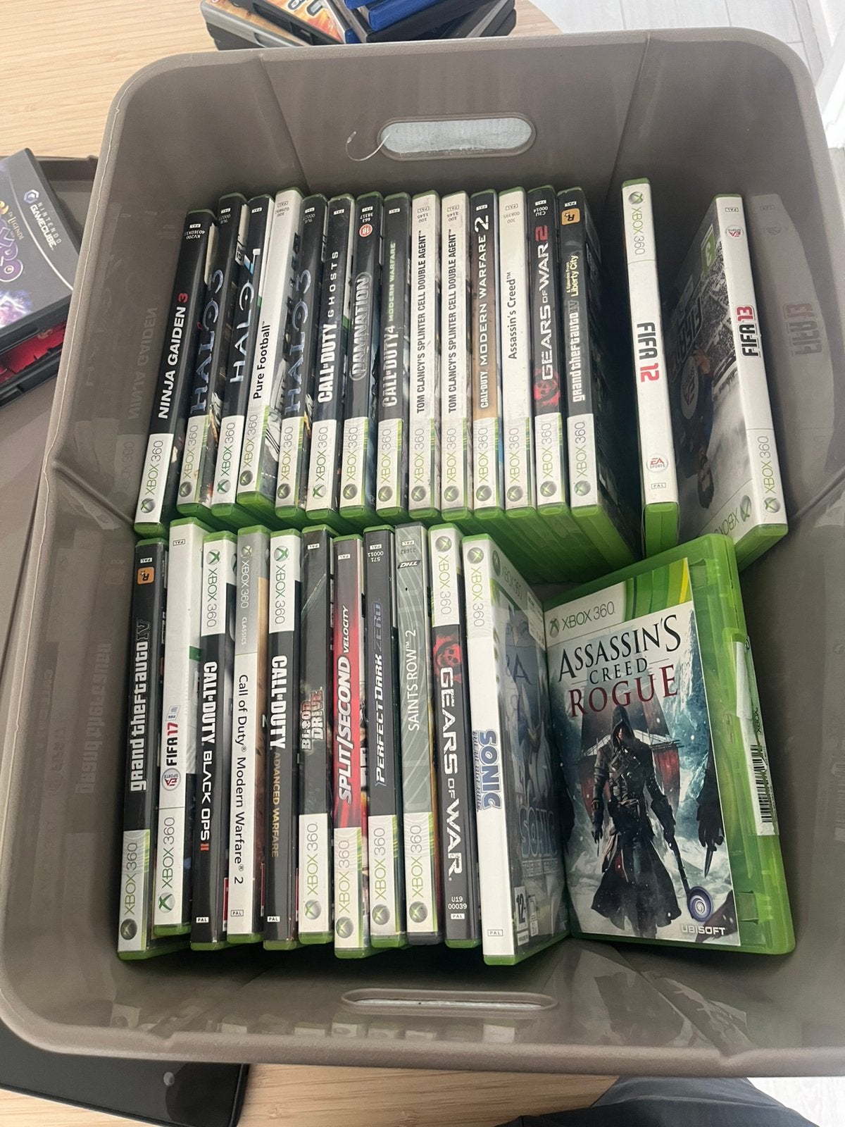 28 xbox 360 spelen, Ophalen, Zo goed als nieuw, 250 GB, Zonder controller