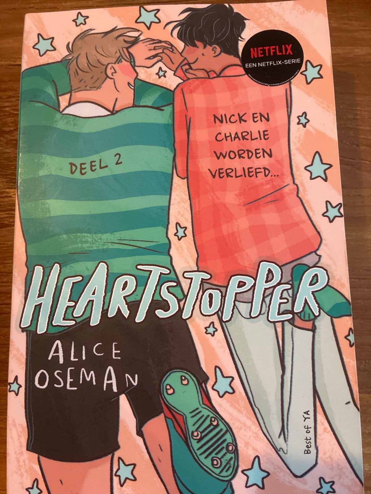 Heartstopper Deel 2 - Alice Oseman (Netflix-serie), Boeken, Ophalen of Verzenden, Zo goed als nieuw, Fictie