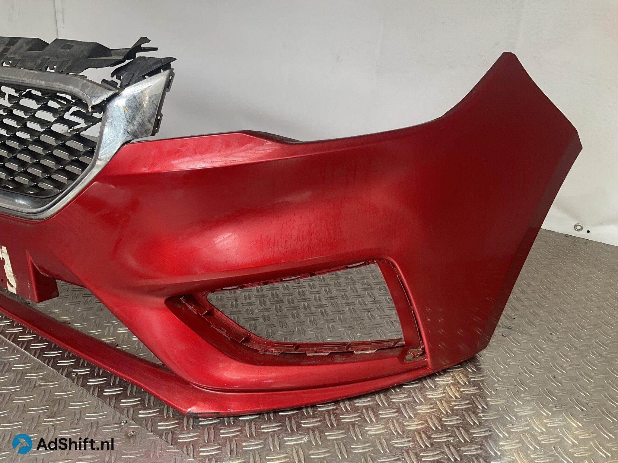 Bumper MG MG3 2018-2020 P10388215 Voorbumper M6-15135z, Bumper