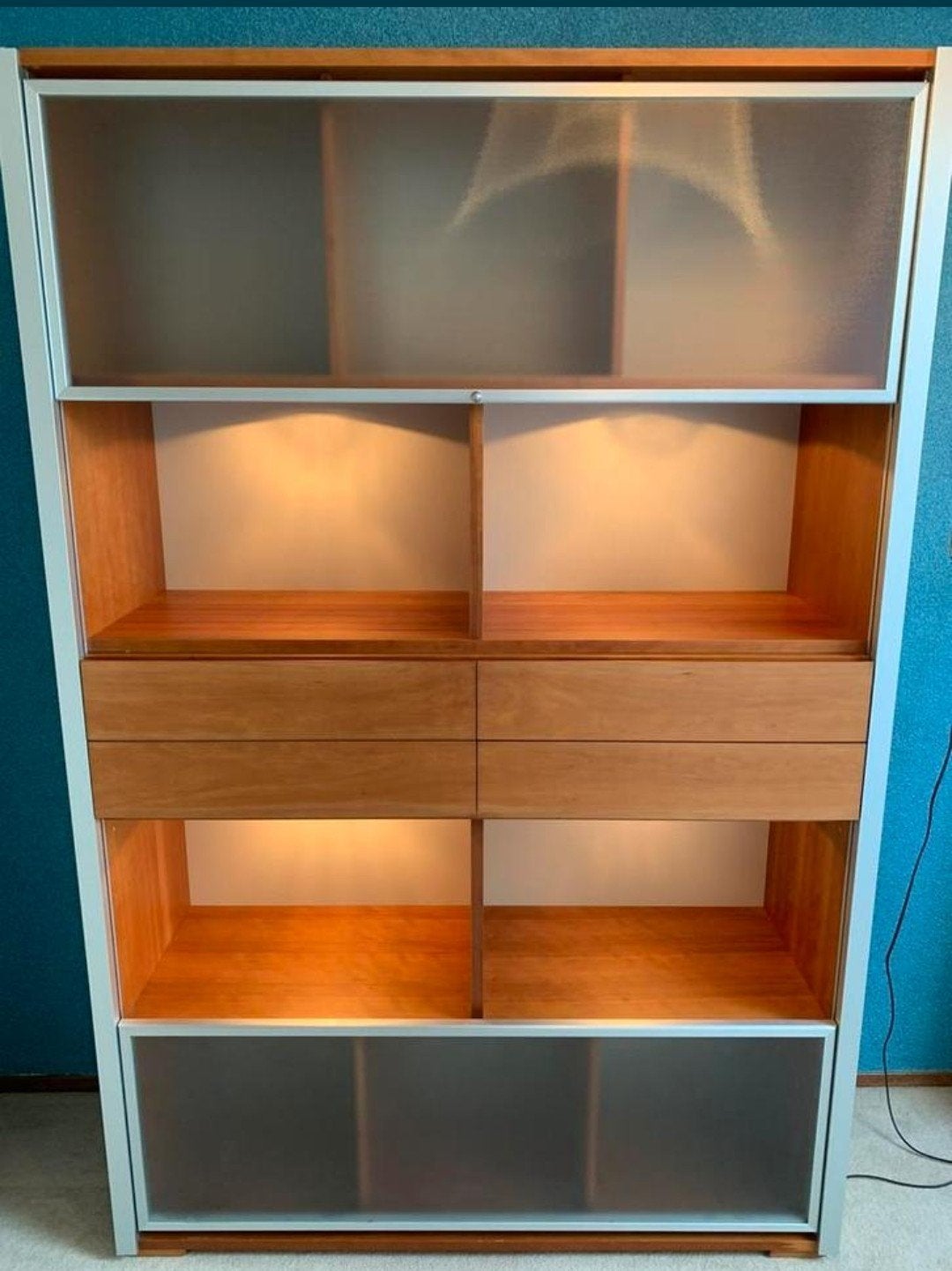Mooie kast met Lades en Glazen Schuifdeuren van Constans, Huis en Inrichting, Kasten | Boekenkasten, Ophalen, Gebruikt, Glas, Modern
