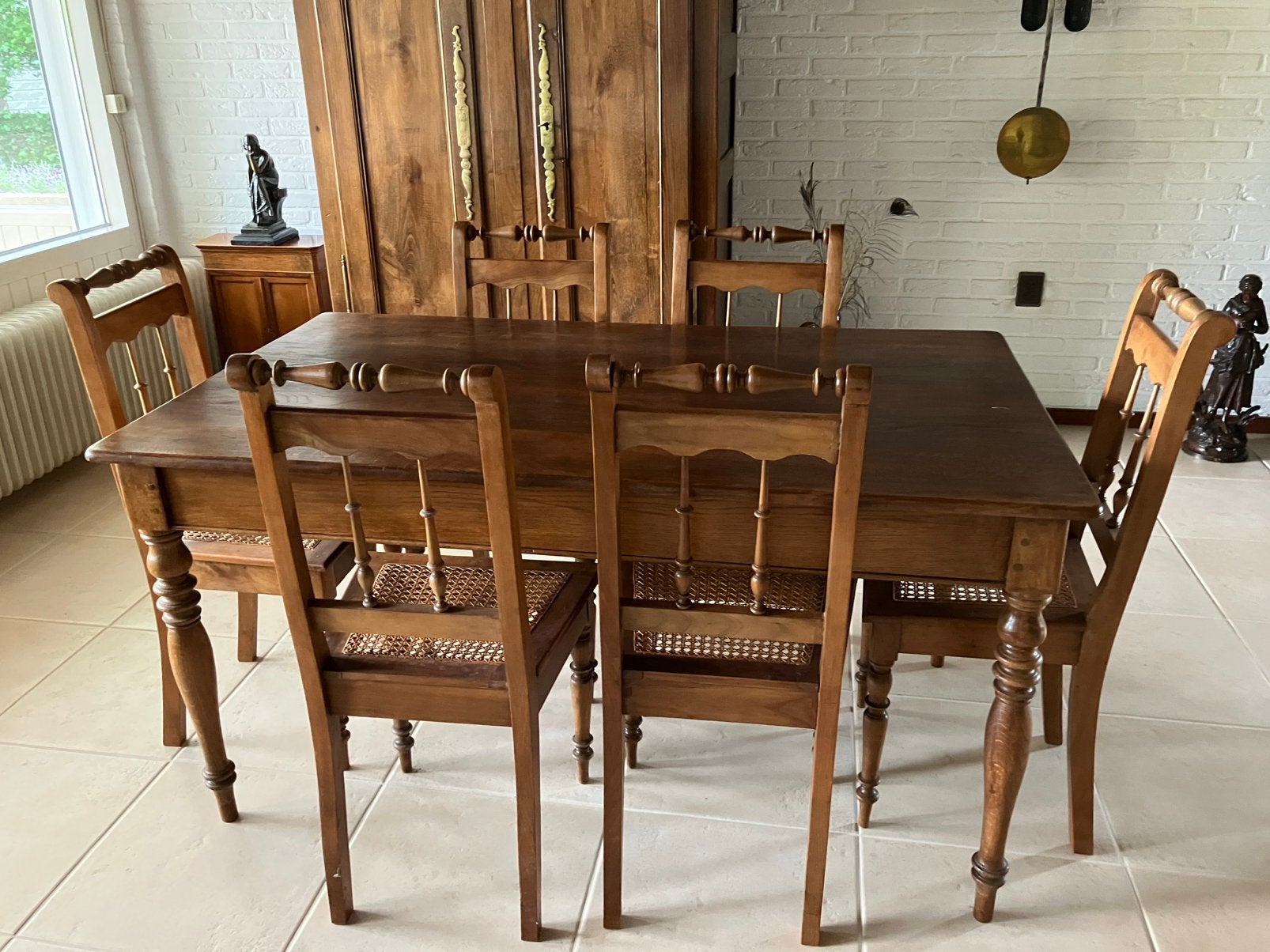 Antieke eettafel, Ophalen, Gebruikt, 4 tot 6 stoelen