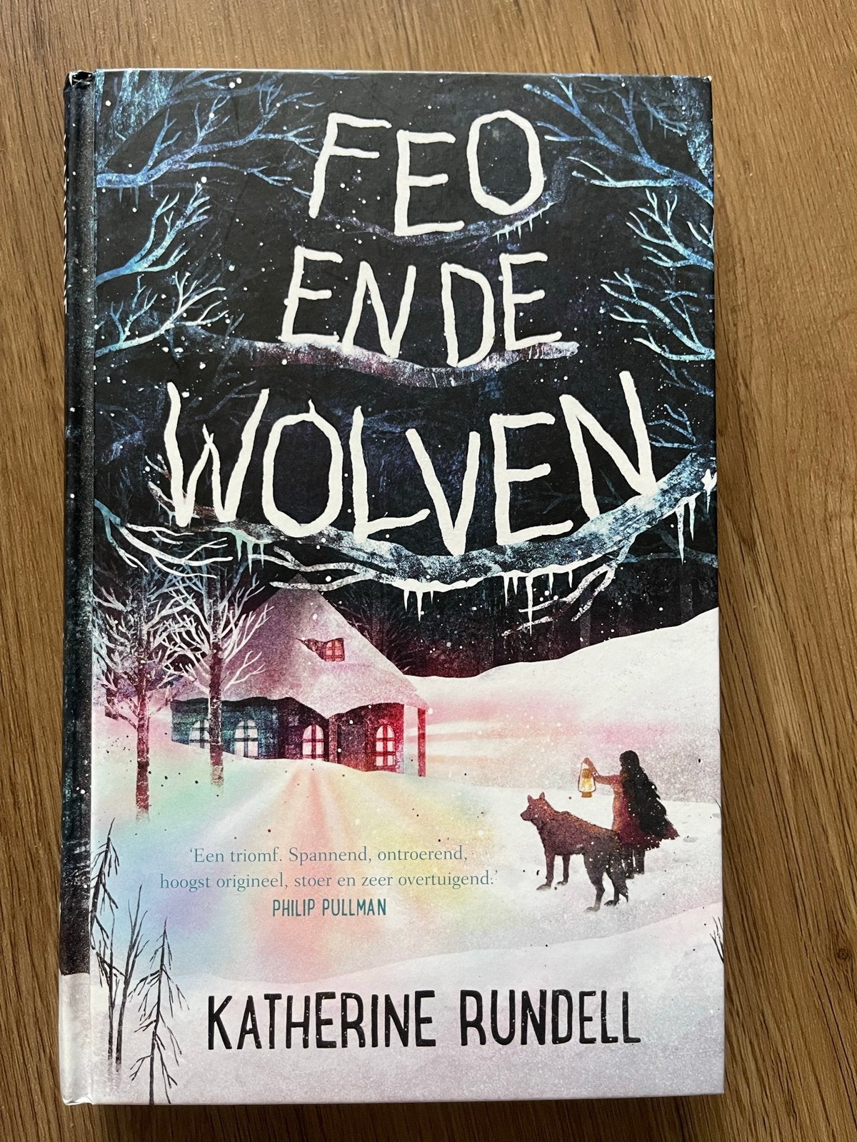 Feo en de Wolven - Katherine Rundell (Jeugdboek), Ophalen of Verzenden, Zo goed als nieuw, Fictie