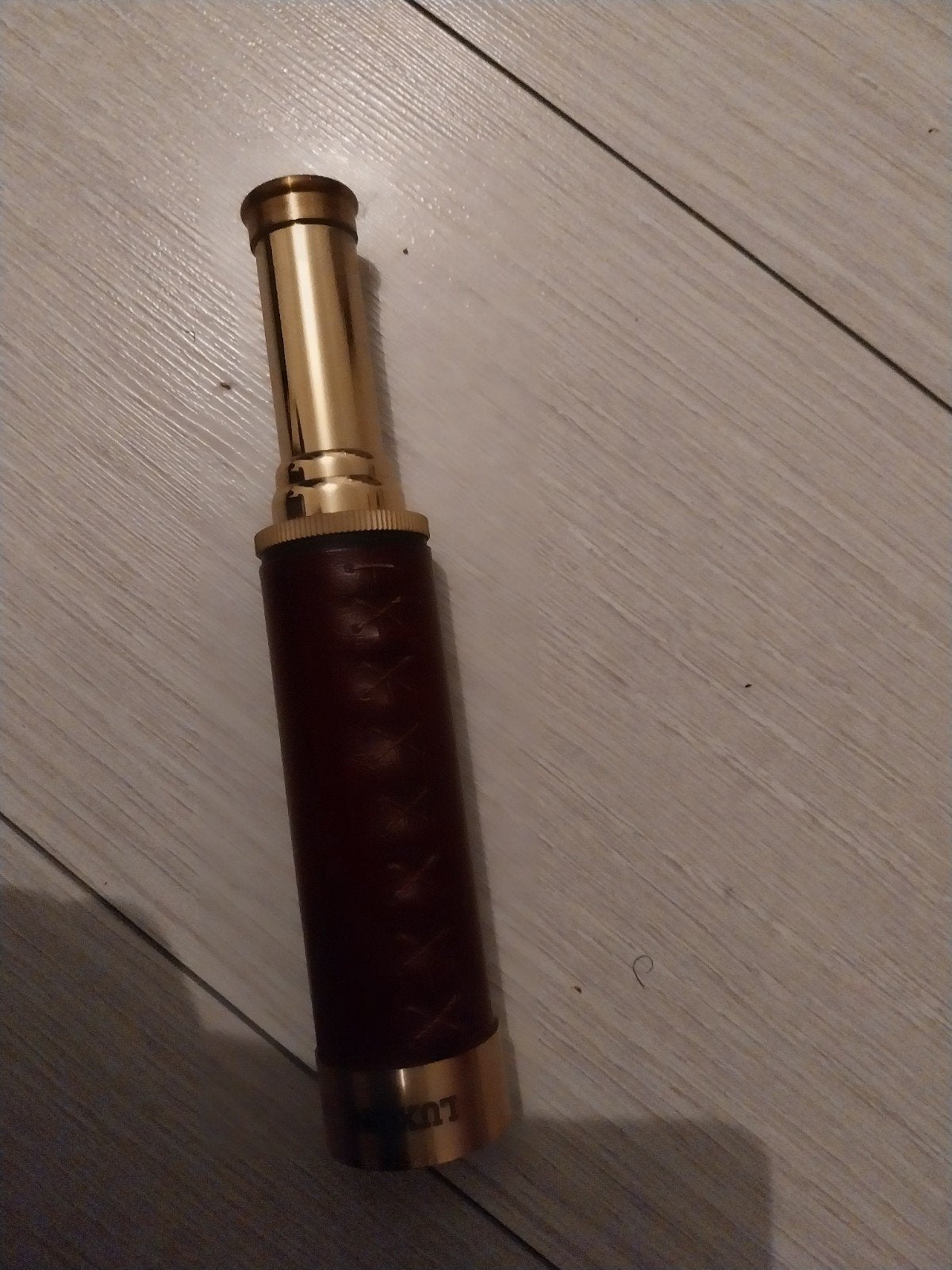 Antieke Messing Telescoop met Leren Omhulsel - LUX, Ophalen of Verzenden, Zo goed als nieuw, Minder dan 80 mm, Lenzentelescoop (refractor)