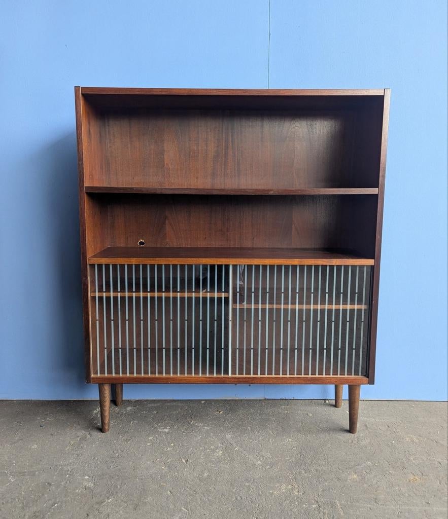 Vintage Deense kast met glazen schuifdeuren 100x29x129cm, Ophalen, 25 tot 50 cm, 50 tot 100 cm, Minder dan 100 cm