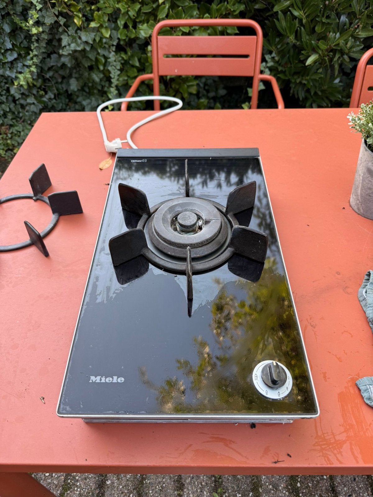 Miele inbouwfornuis km406 wokbrander, Witgoed en Apparatuur, 3 kookzones of minder, Ophalen of Verzenden, Zo goed als nieuw, Inbouw