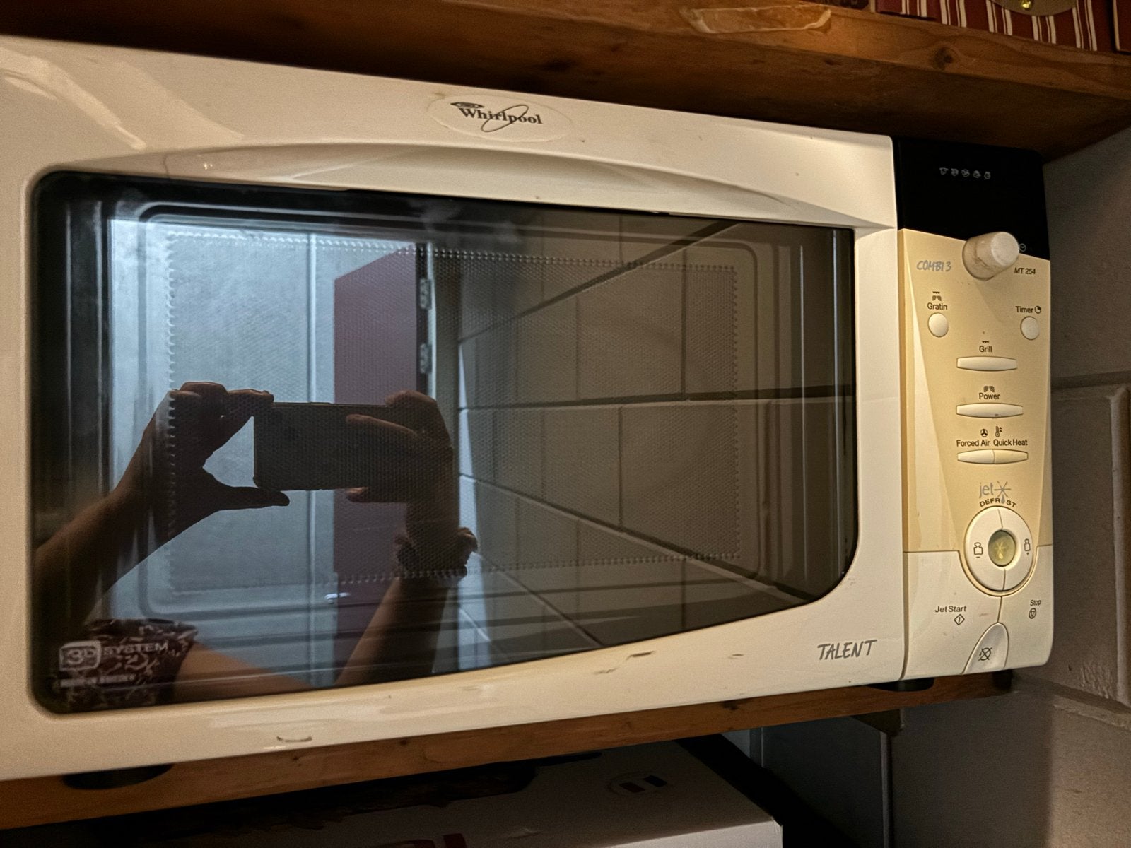 Whirlpool Vrijstaande Combimagnetron - Wit, Ophalen, Combimagnetron, Gebruikt, Grill