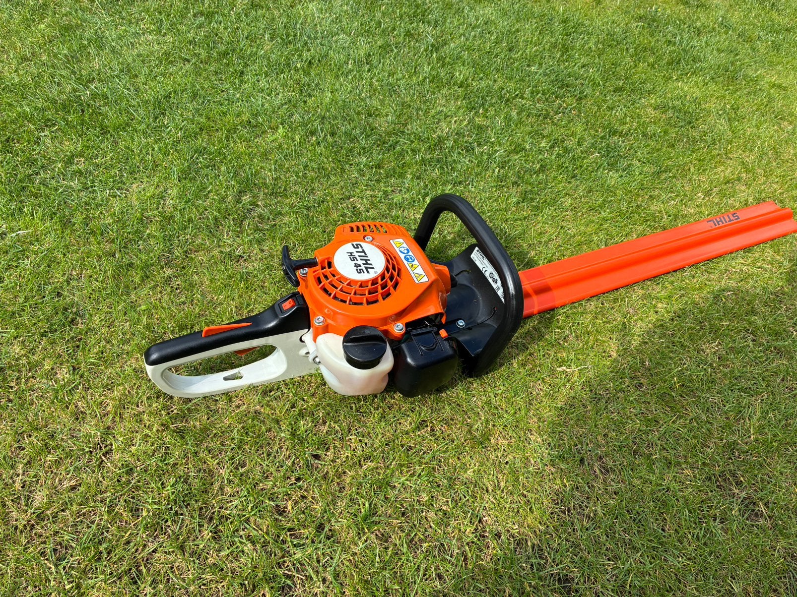 Zeer nette stihl hs45 heggenschaar 60cm 01-2018 (nieuwstaat), Ophalen of Verzenden, Zo goed als nieuw, Benzine