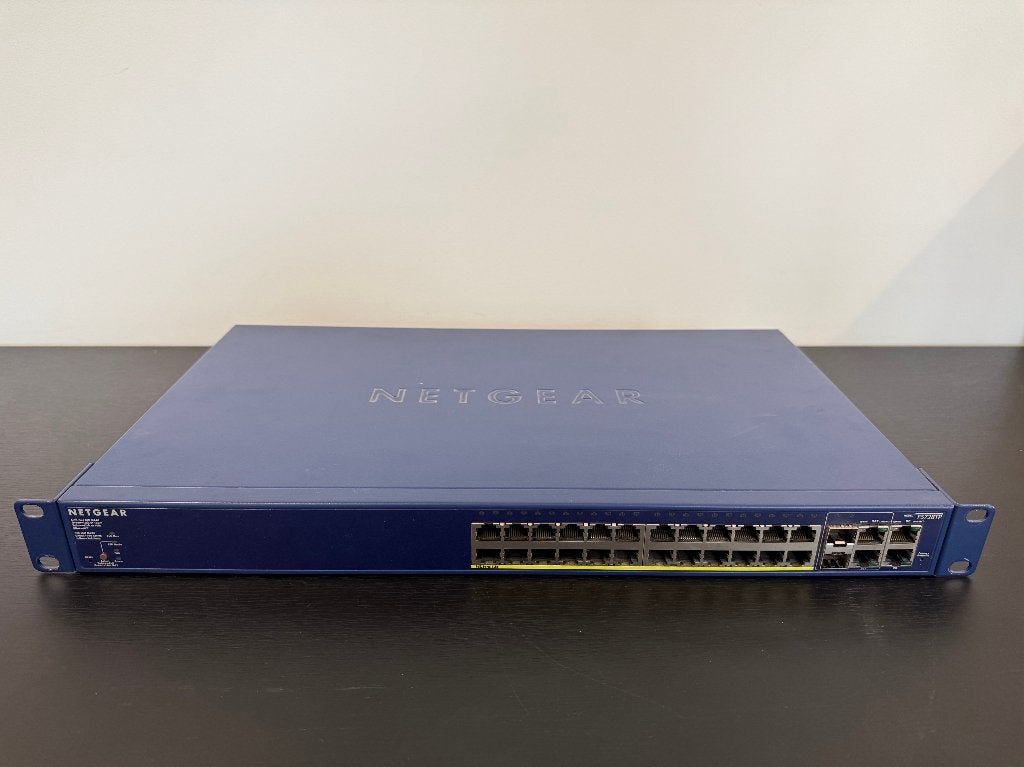 Netgear FS728TP | Netwerkswitch, Computers en Software, Ophalen, Gebruikt
