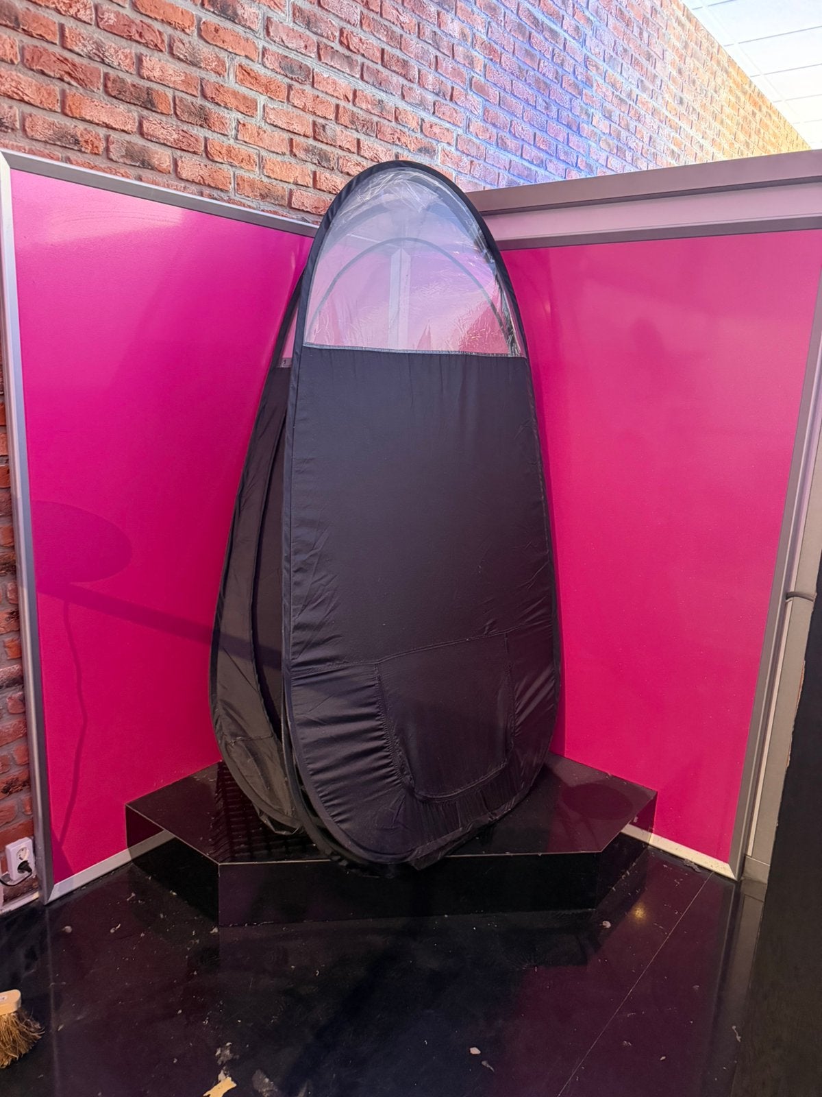 Spraytan cabine hoek met opstap met apparaat en tent, Ophalen of Verzenden, Zo goed als nieuw, Gehele gezicht, Overige typen