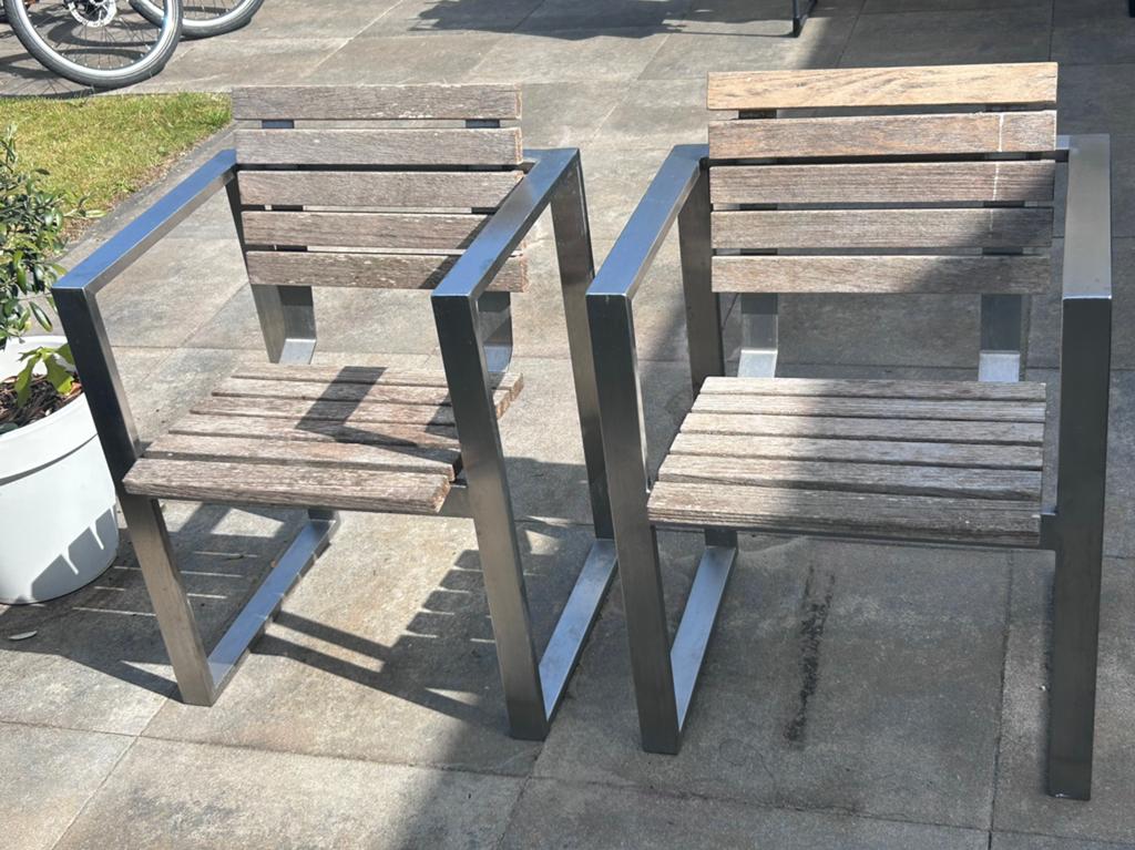 2 moderne design tuinstoelen, Tuin en Terras, Tuinstoelen, Ophalen of Verzenden, Gebruikt, Rvs