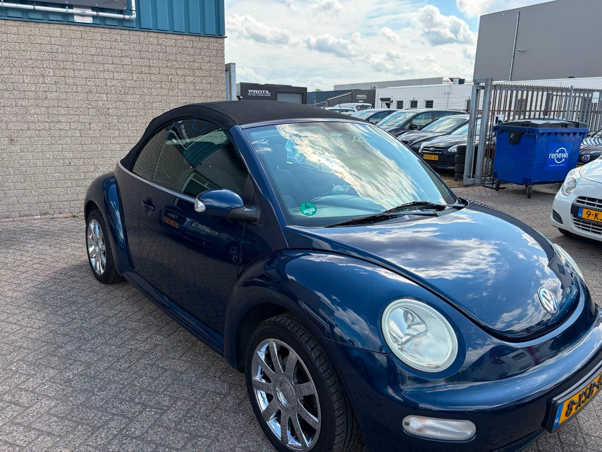 Volkswagen New Beetle Cabriolet 1.6 Turijn Comfort, Stof, Gebruikt, 4 cilinders, Cabriolet