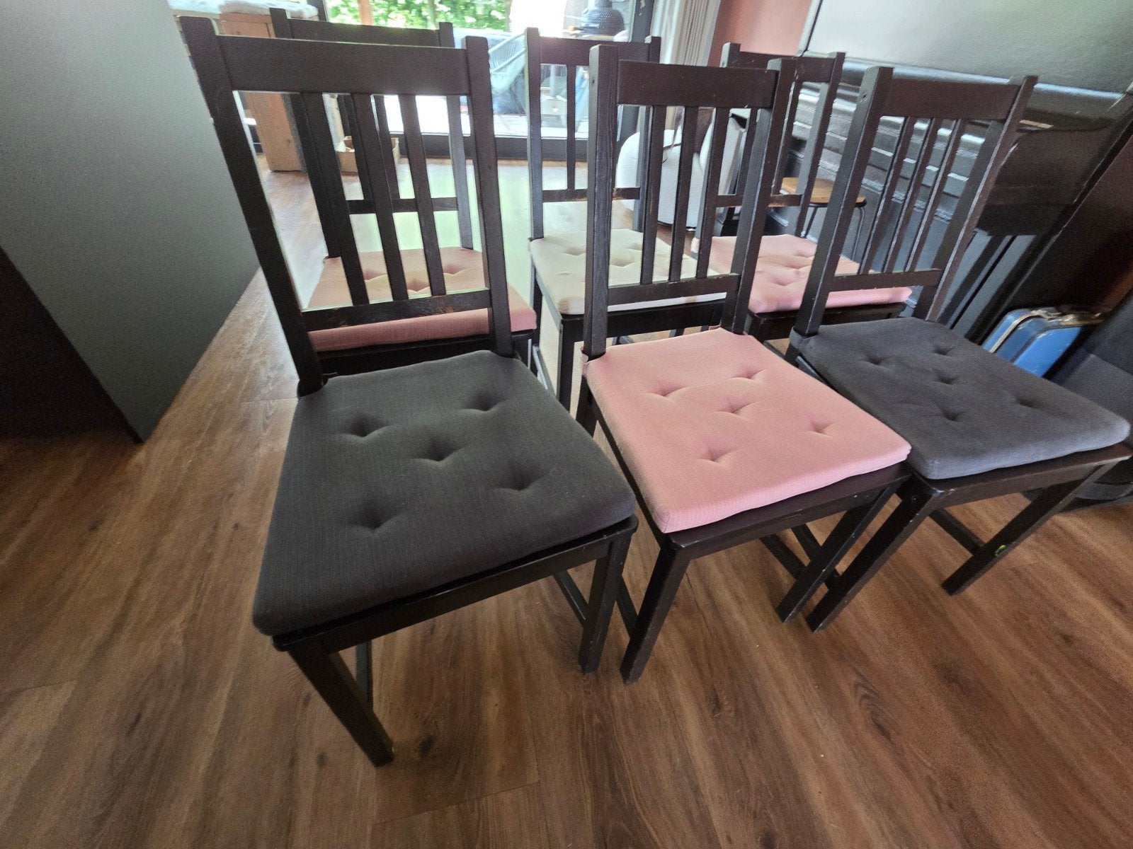 6 houten eetkamerstoelen IKEA Stefan, Ophalen, Gebruikt, Zwart, Vijf, Zes of meer stoelen