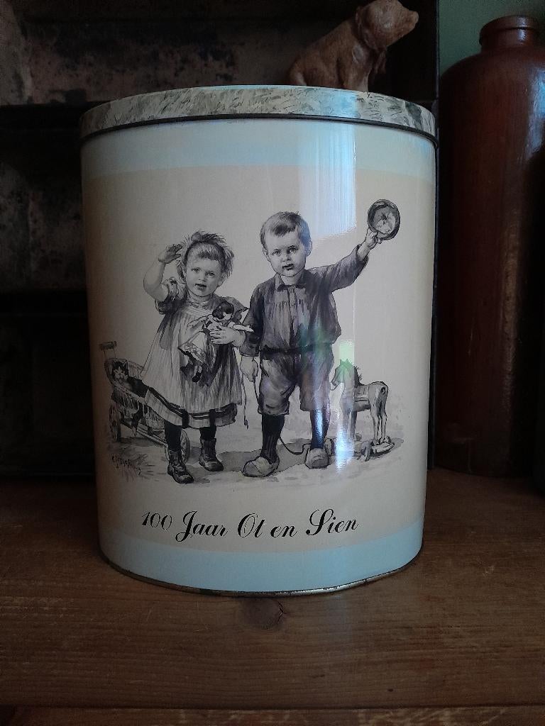 ~ Ot En Sien 100 jaar Verzamelblik, Verzamelen, Blikken, Ophalen of Verzenden, Gebruikt, Overige