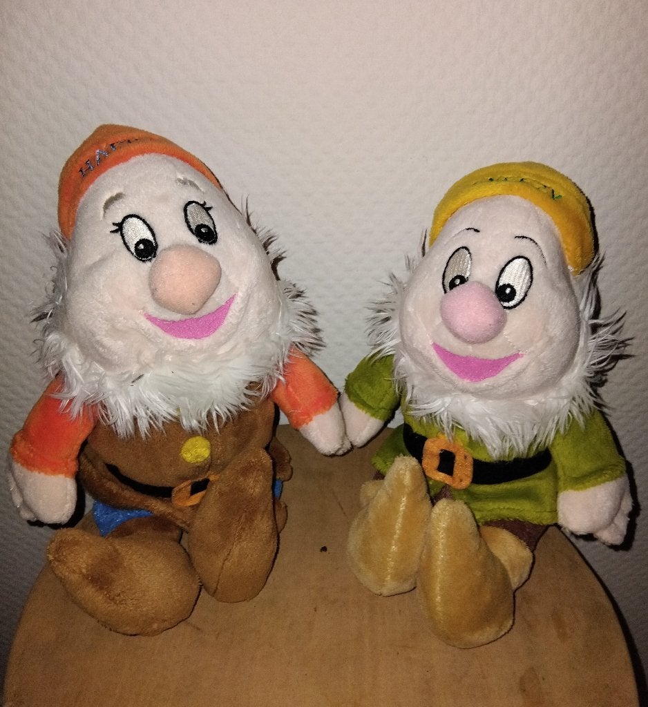 DWERGEN, Kinderen en Baby's, Speelgoed | Knuffels en Pluche, Gebruikt, Overige typen, Ophalen of Verzenden