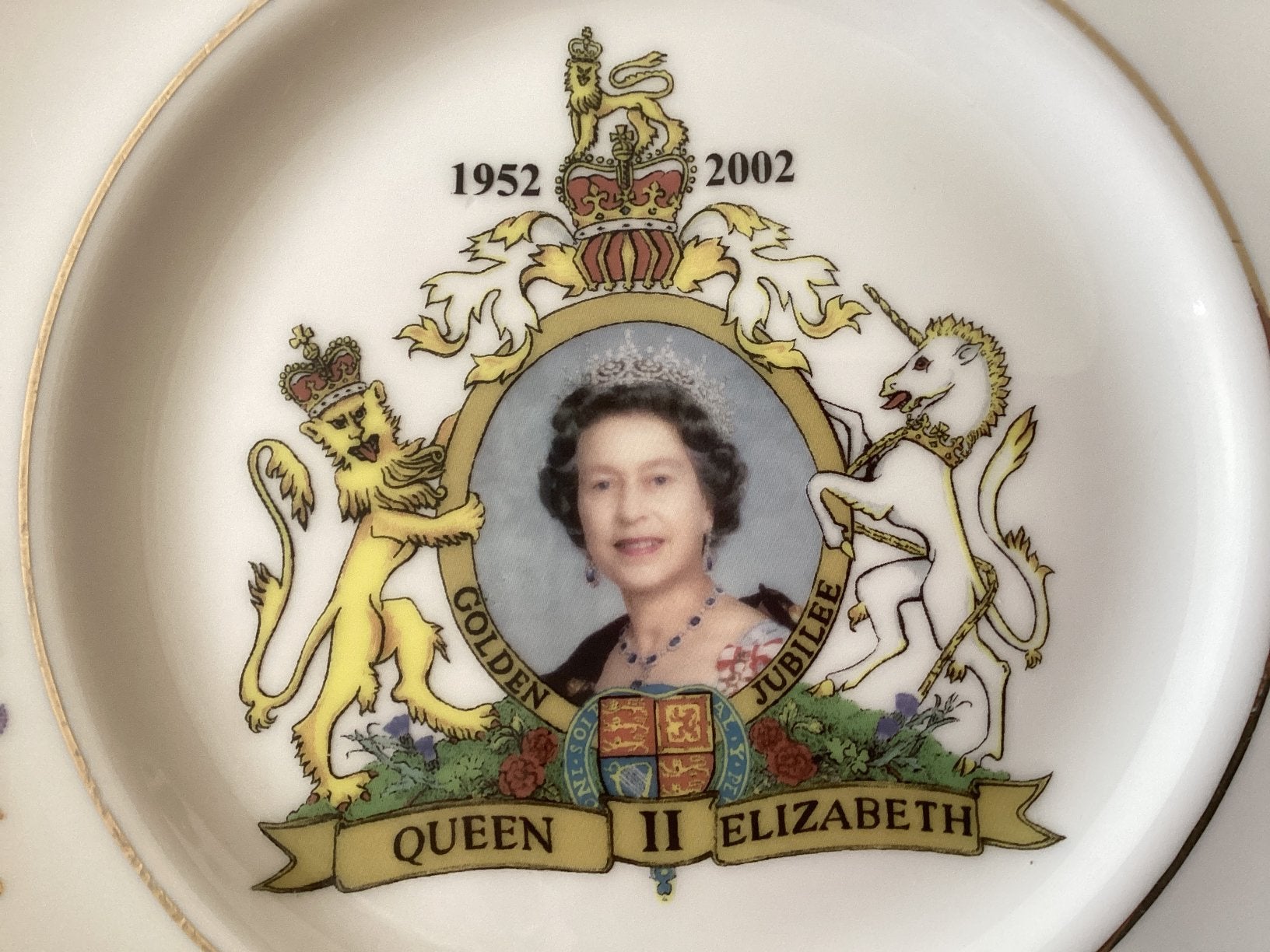 Queen II Elizabeth 1952-2002 / 50 jaar regeren / 20 cm, Ophalen of Verzenden, Zo goed als nieuw, Tijdschrift of Boek