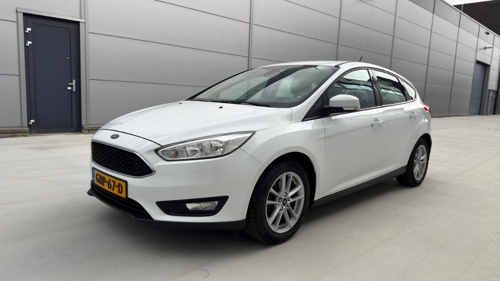 Ford focus 1.0 Ecoboost 74KW 5D 2017 Wit dis riem vervangen, Auto's, Ford, Stof, Start-stop-systeem, 635 kg, 100 pk