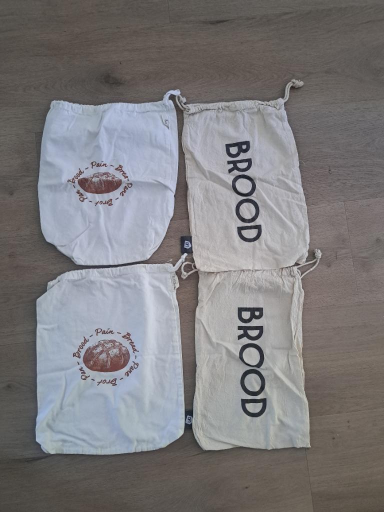 4 broodzakken, Ophalen of Verzenden, Zo goed als nieuw