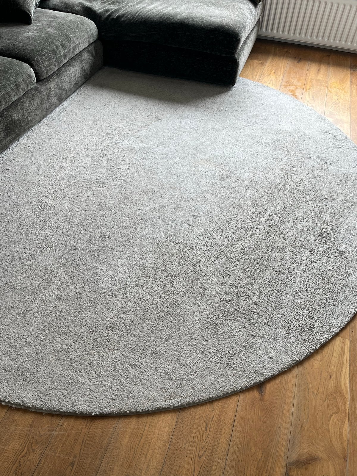 Beige rond kleed - 3 meter diameter - met vlekken, Huis en Inrichting, Stoffering | Tapijten en Kleden, Ophalen, Gebruikt, Beige