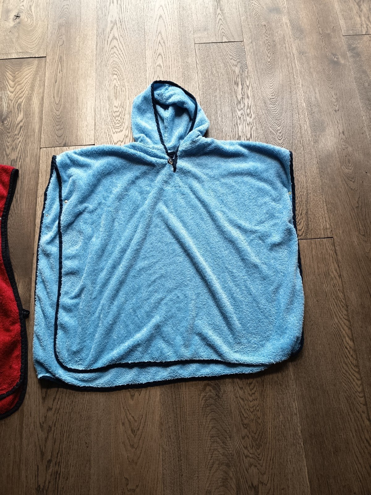 Optidee badponcho rood en blauw - Maat 80, Kinderen en Baby's, Gebruikt, Jongetje of Meisje, Ophalen of Verzenden, Badponcho