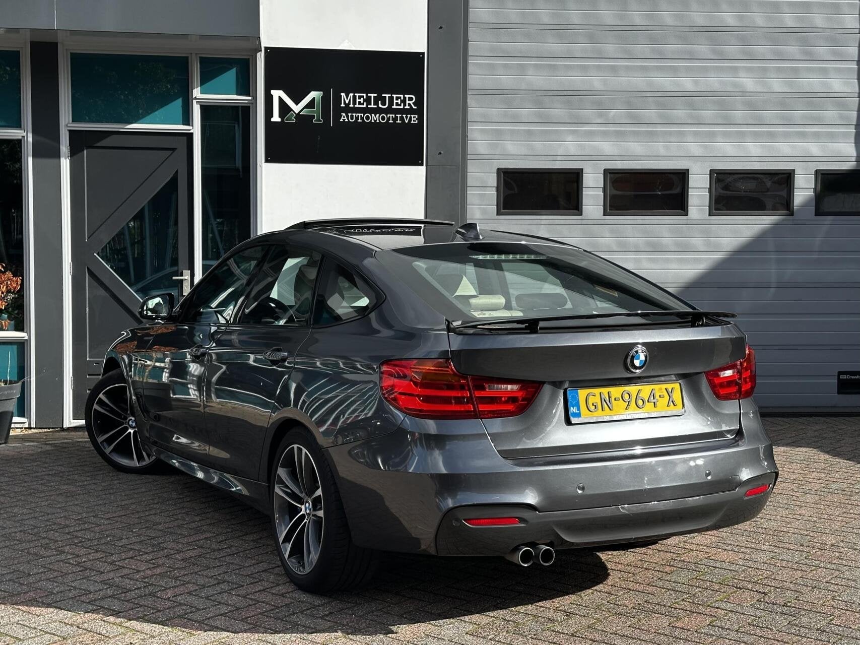 BMW 328i Gran Turismo High Executive|M-Pakket|ACC|Pano|HUD|3, Auto's, Automaat, 745 kg, Achterwielaandrijving, Gebruikt