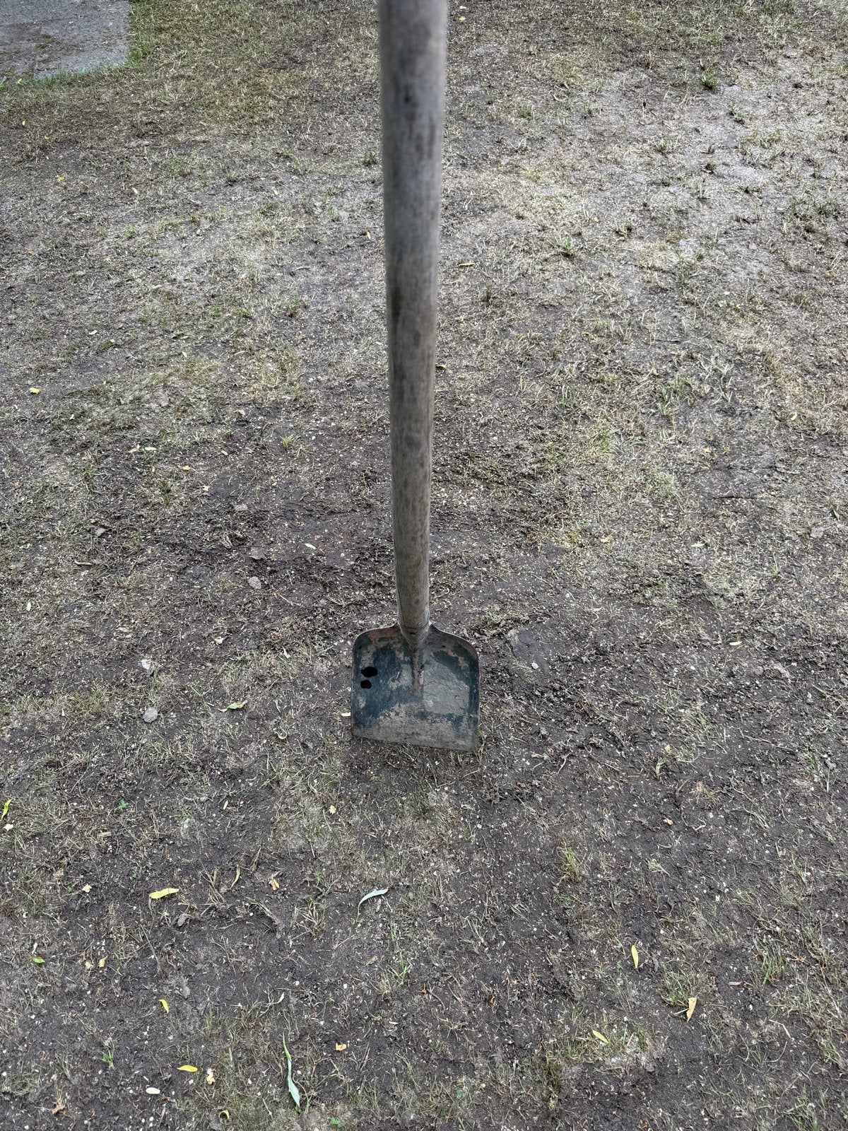 Set van 3 schoppen en 1 hark - Tuin gereedschap, Tuin en Terras, Hand-tuingereedschap, Gebruikt, Schop, Ophalen