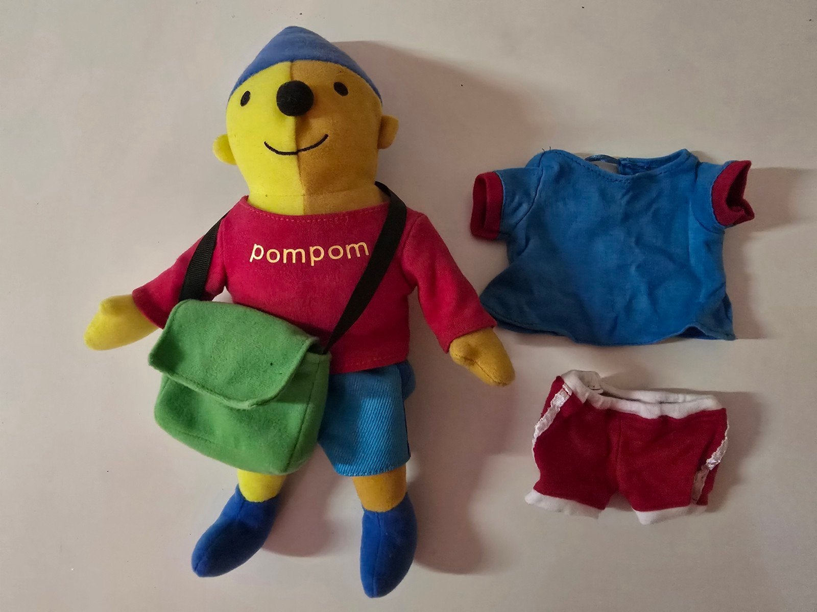 Pompom knuffel met extra kleding - 29 cm, Kinderen en Baby's, Gebruikt, Overige karakters, Overige typen, Ophalen of Verzenden