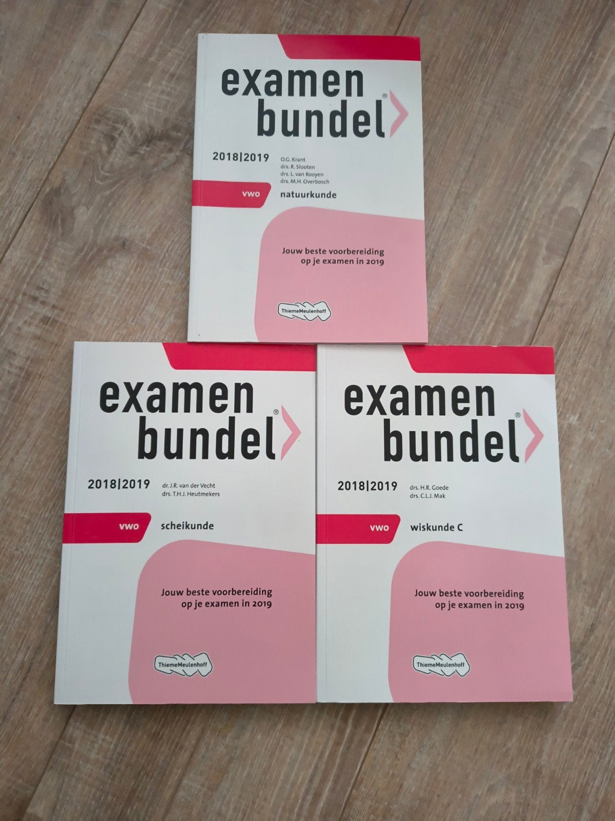 Examenbundel VWO 2018/2019, Gelezen, VWO, Natuurkunde, Ophalen of Verzenden