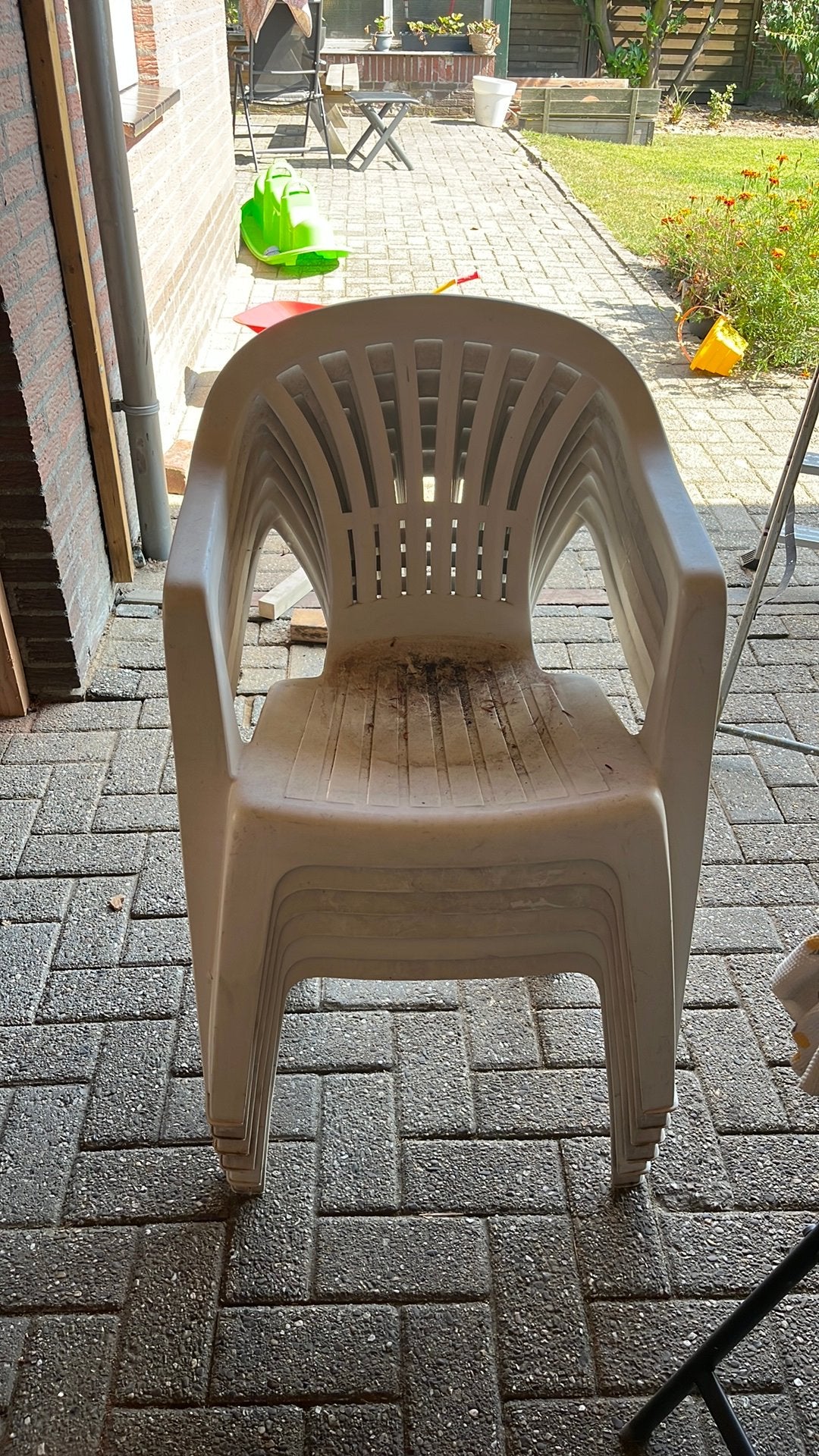 6 tuinstoelen - Gratis!, Ophalen, Gebruikt, Kunststof, Stapelbaar
