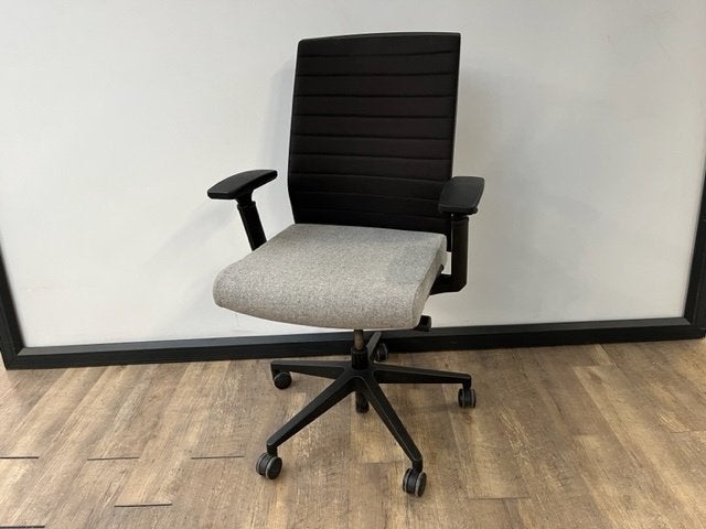 Bureaustoel luxe zwart stof grijs wolvilt, Ophalen, Nieuw, Grijs, Bureaustoel