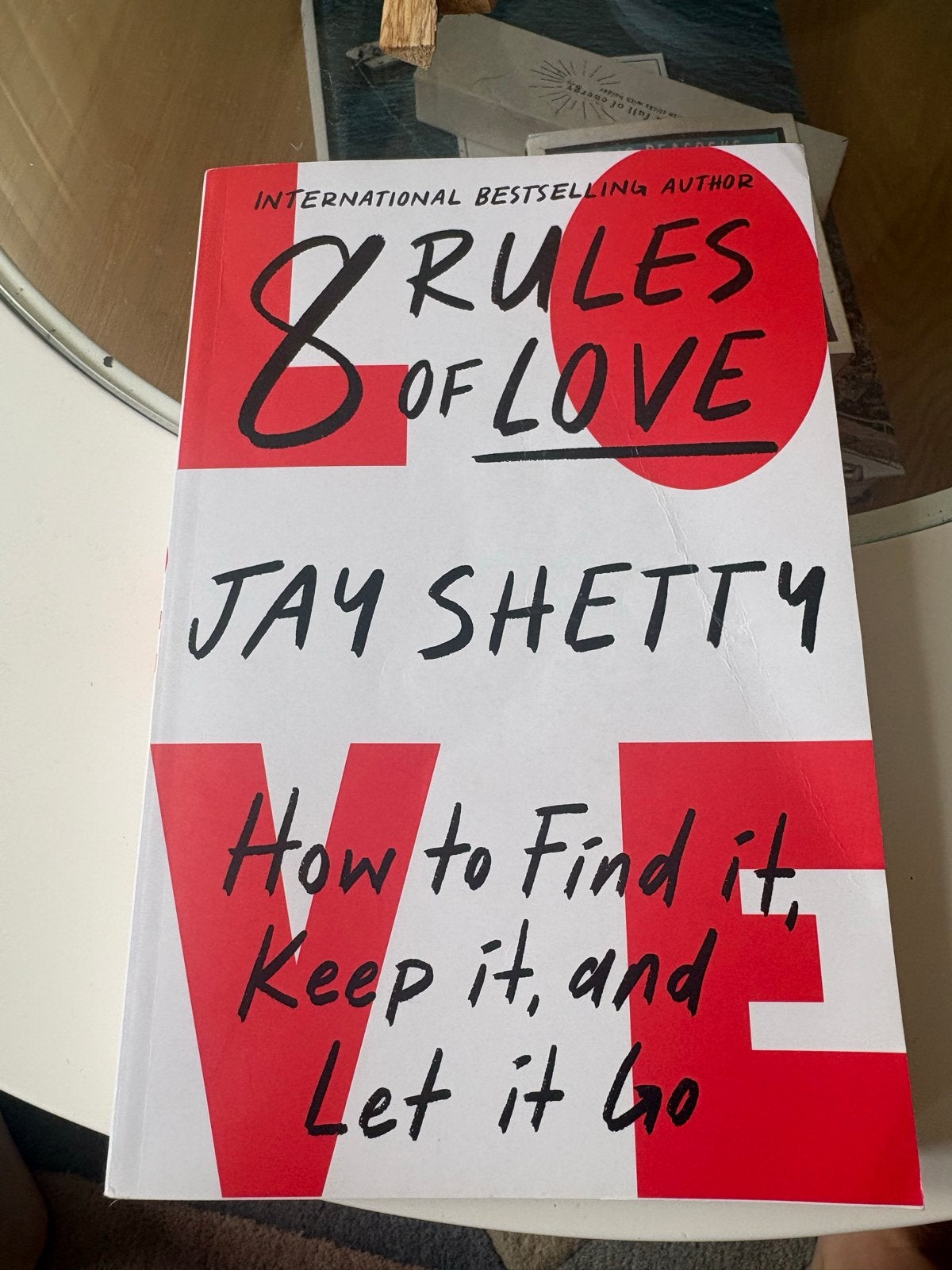 8 Rules of Love - Jay Shetty (Zo goed als nieuw), Boeken, Romans, Zo goed als nieuw, Europa overig, Ophalen of Verzenden