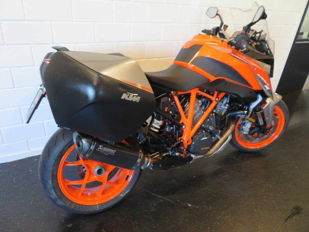 KTM SUPER DUKE 1290 GT NIEUWSTAAT! HIS! (bj 2020), Motoren, Bedrijf, Toermotor, 1290 cc