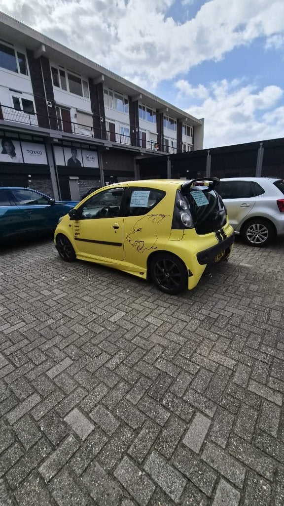 Peugeot 107 1.0 12V 3DR 2-TRONIC 2008 Geel, Auto's, 4 stoelen, 68 pk, Particulier, 998 cc