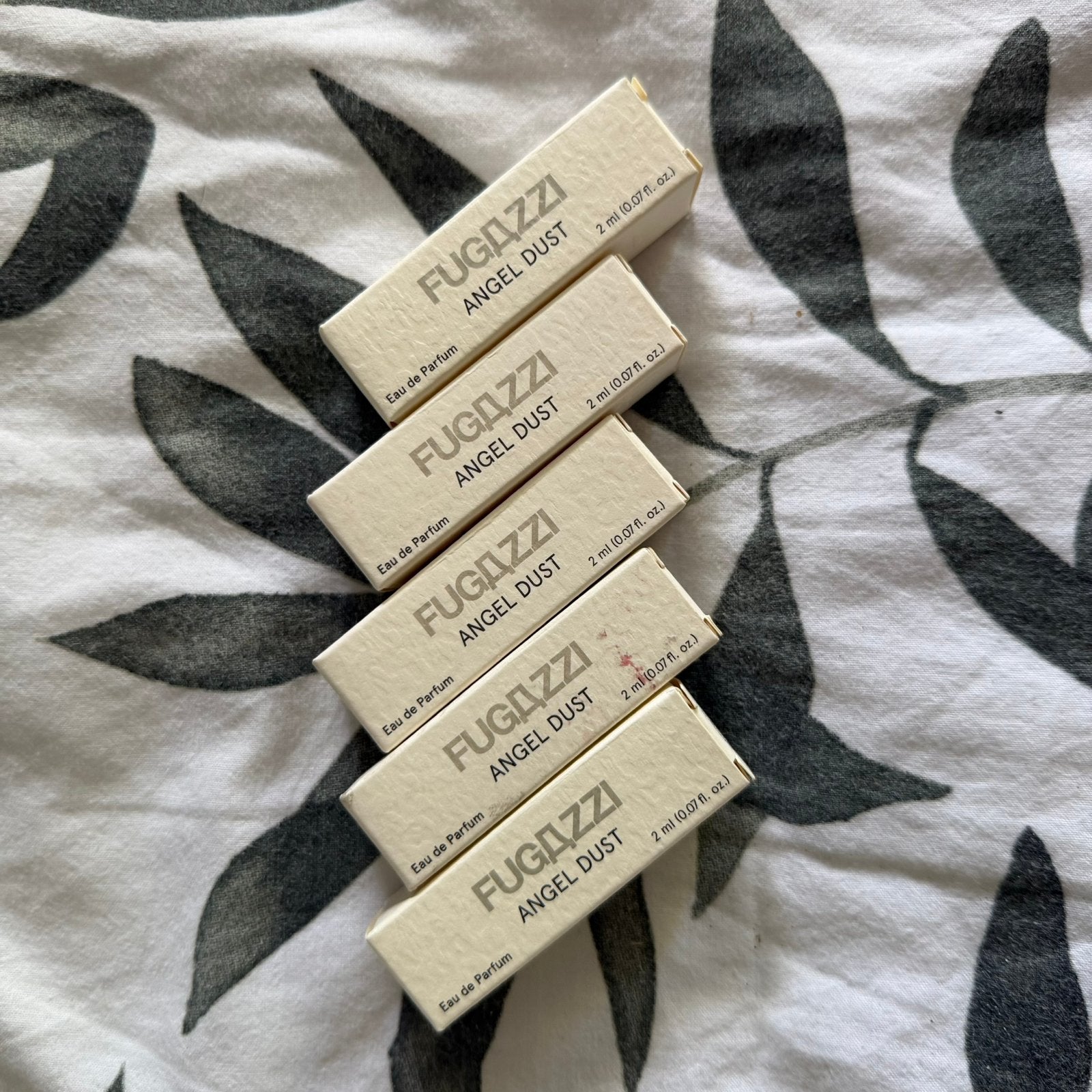 Fugazzi Angel Dust - 10ml EDP (5x 2ml), Sieraden, Tassen en Uiterlijk, Uiterlijk | Parfum, Ophalen of Verzenden, Nieuw
