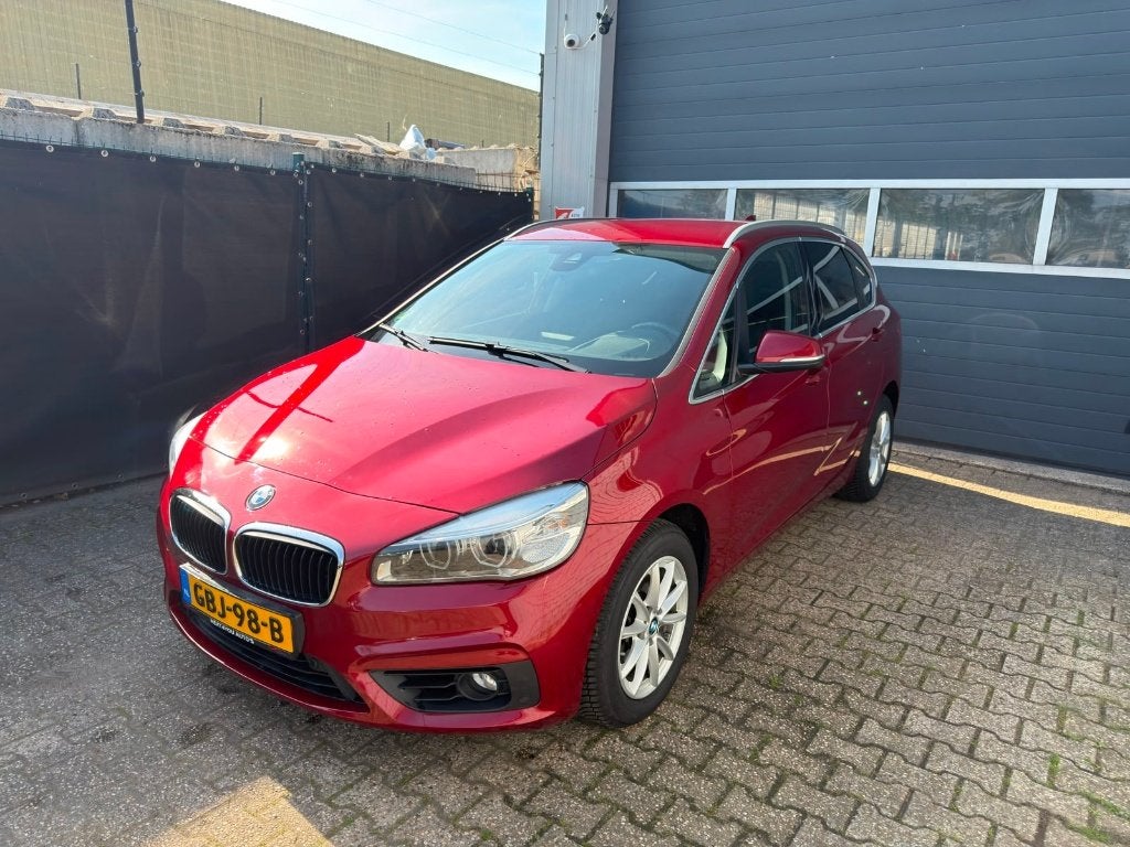BMW 218i AT 1.5 Benzine Automaat - Klima, Dealer onderhouden, Auto's, BMW, 1345 kg, Bedrijf, 3 cilinders, 2-Serie Active Tourer